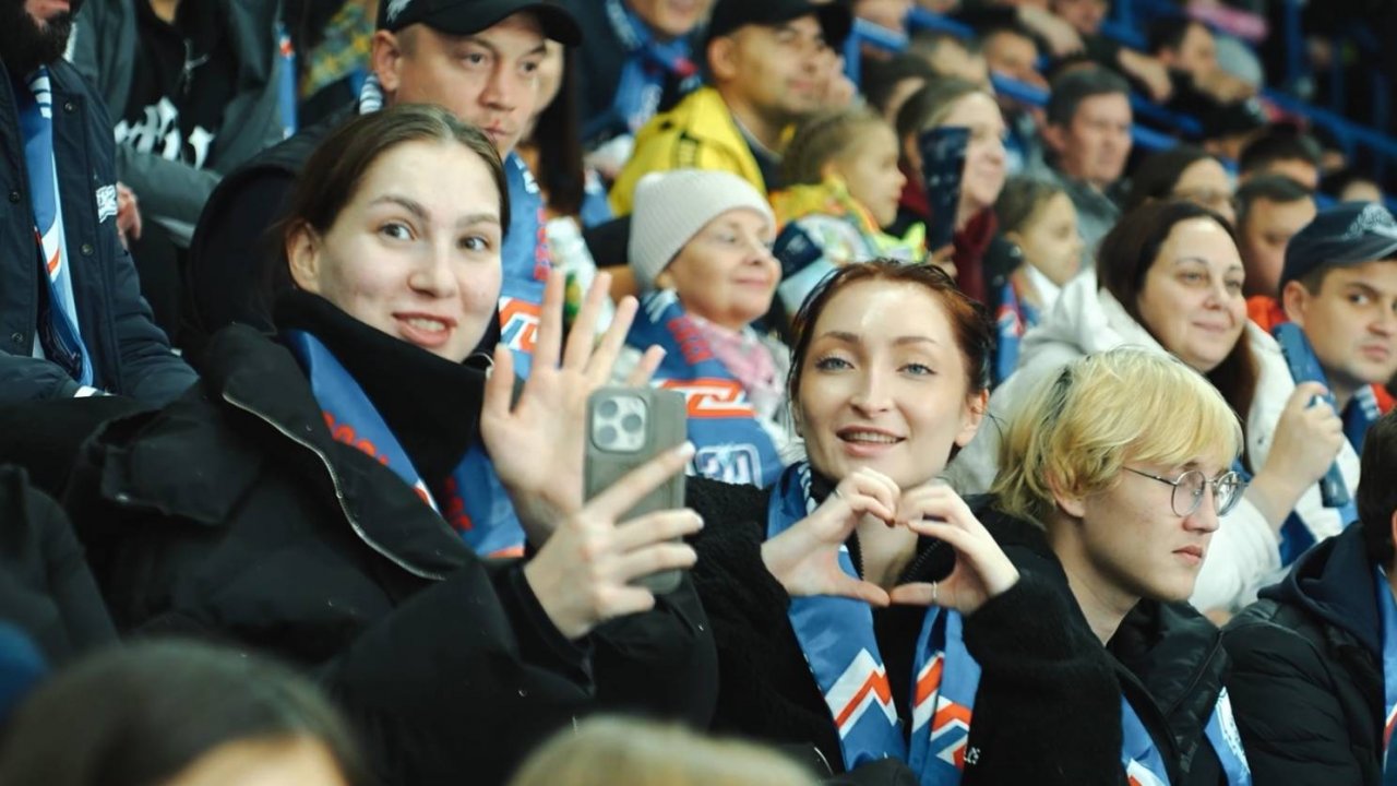 Атмосферное видео матча "Нефтехимик" - "Металлург"