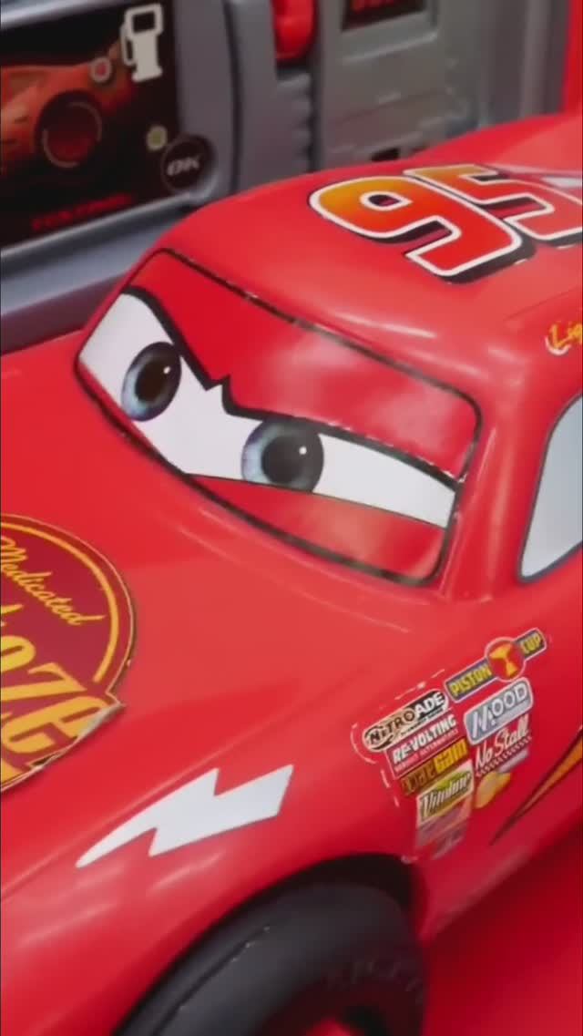 ДОРОГА ОТКРЫТА! Доктор Ой починил Маквина 🚗⛽ #машинки #длядетей  #шортс