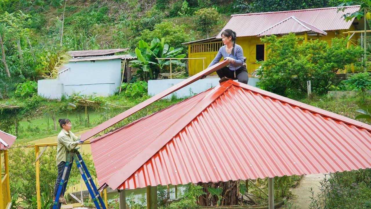 Крыша из гофрированного железа для хижины. Постройте новую хижину из железа.