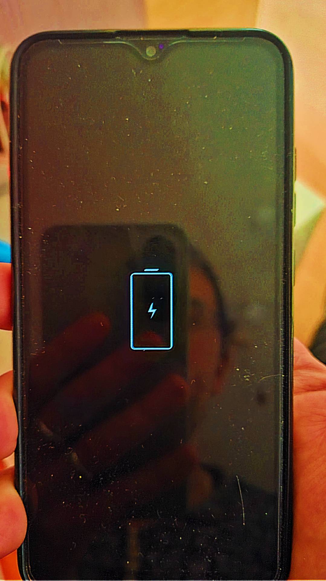 Подскажите, что делать ❔ Если телефон показывает это 🔋⚡