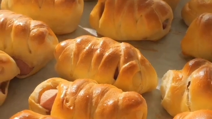 Вкуснейшие СОСИСКИ в тесте...🌭😋    Рецепт ⤵️