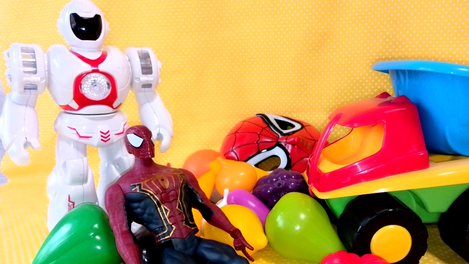 Человек-паук учит Робота. Супергирои. Марвел. Мстители. Игрушки. Игрушка. Для детей.Обзор.Игры.Паук