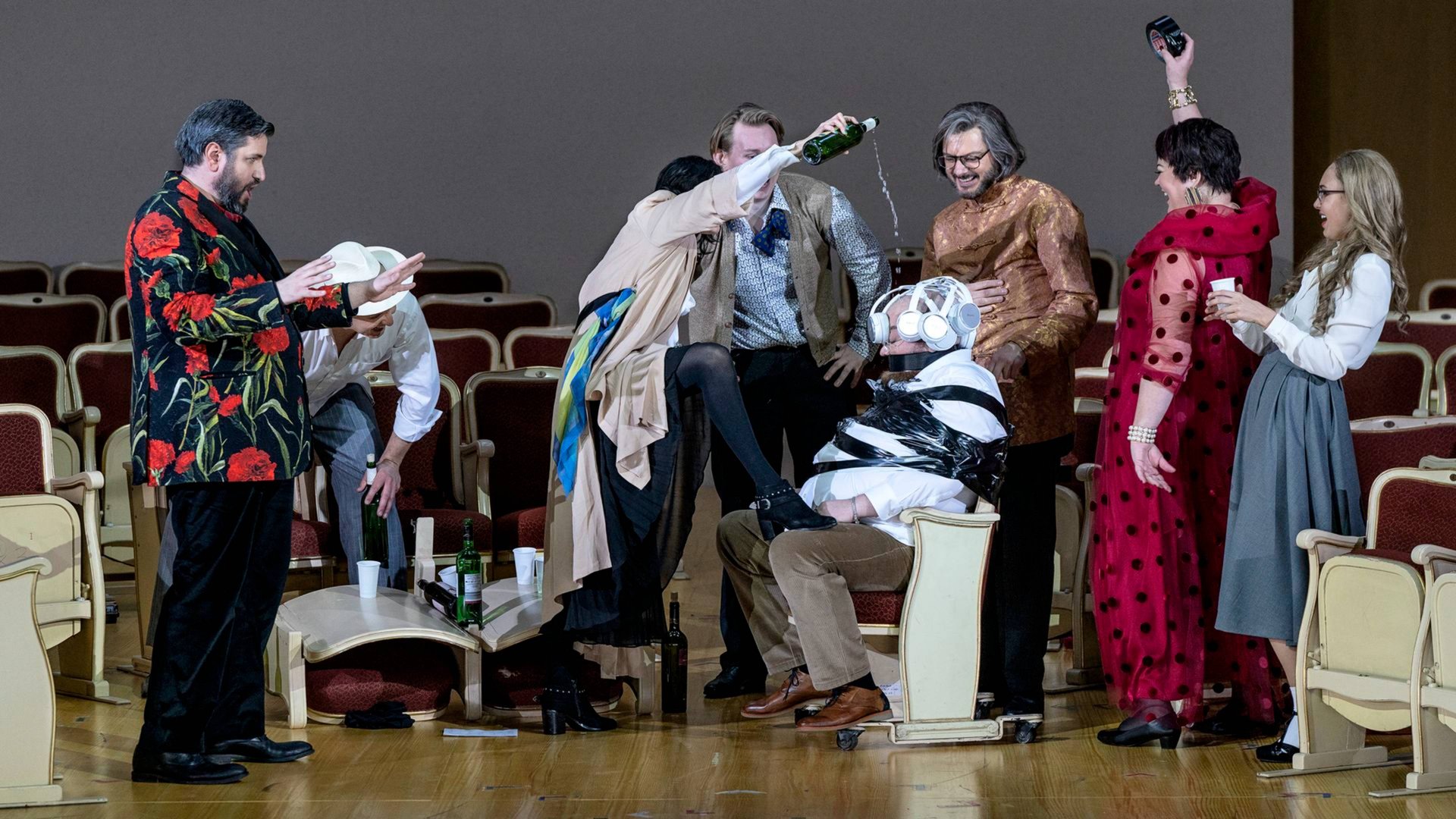 Обручение в монастыре (2019). Трейлер