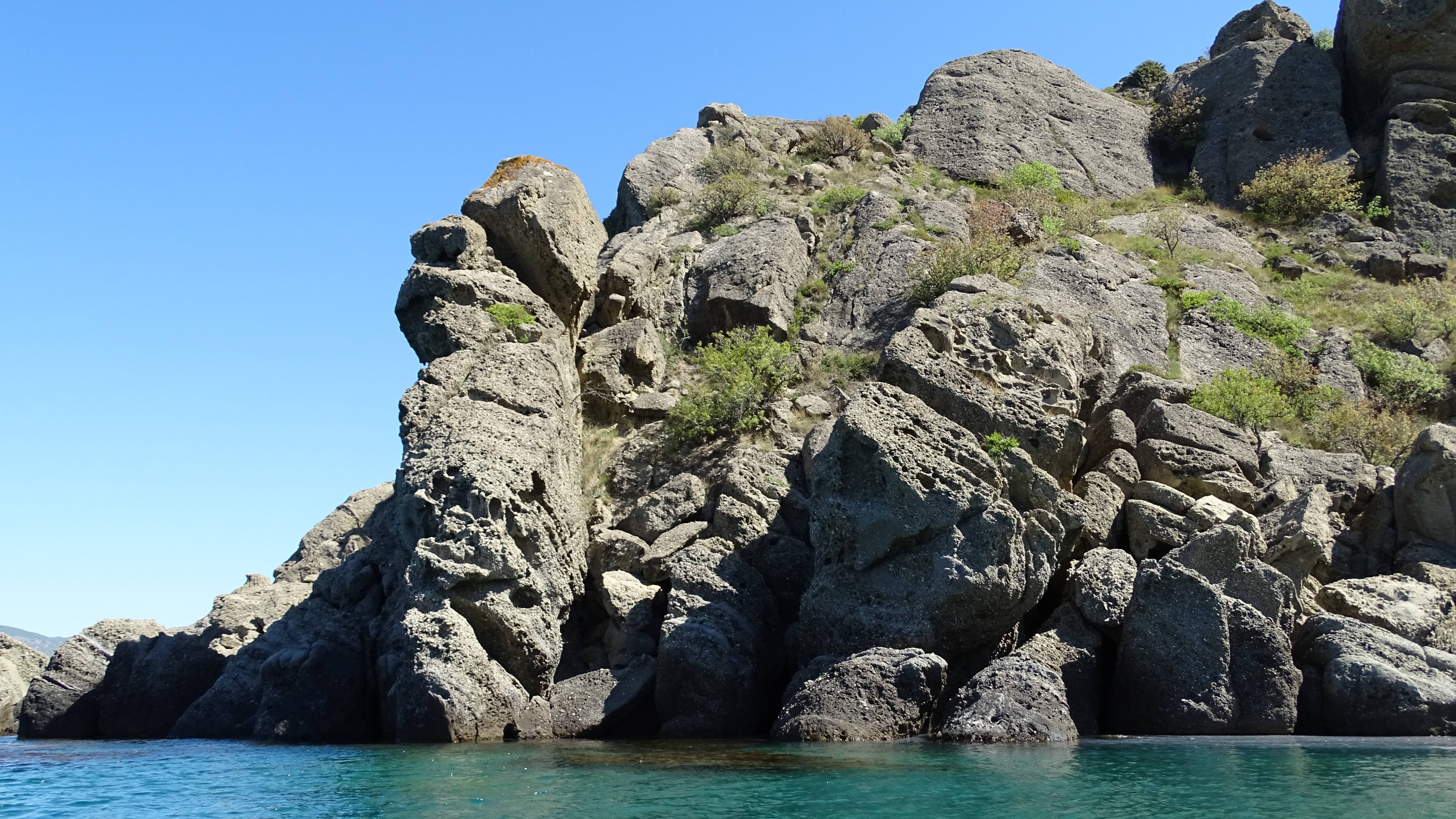Крым. Увидел скалы Меганома и обалдел.