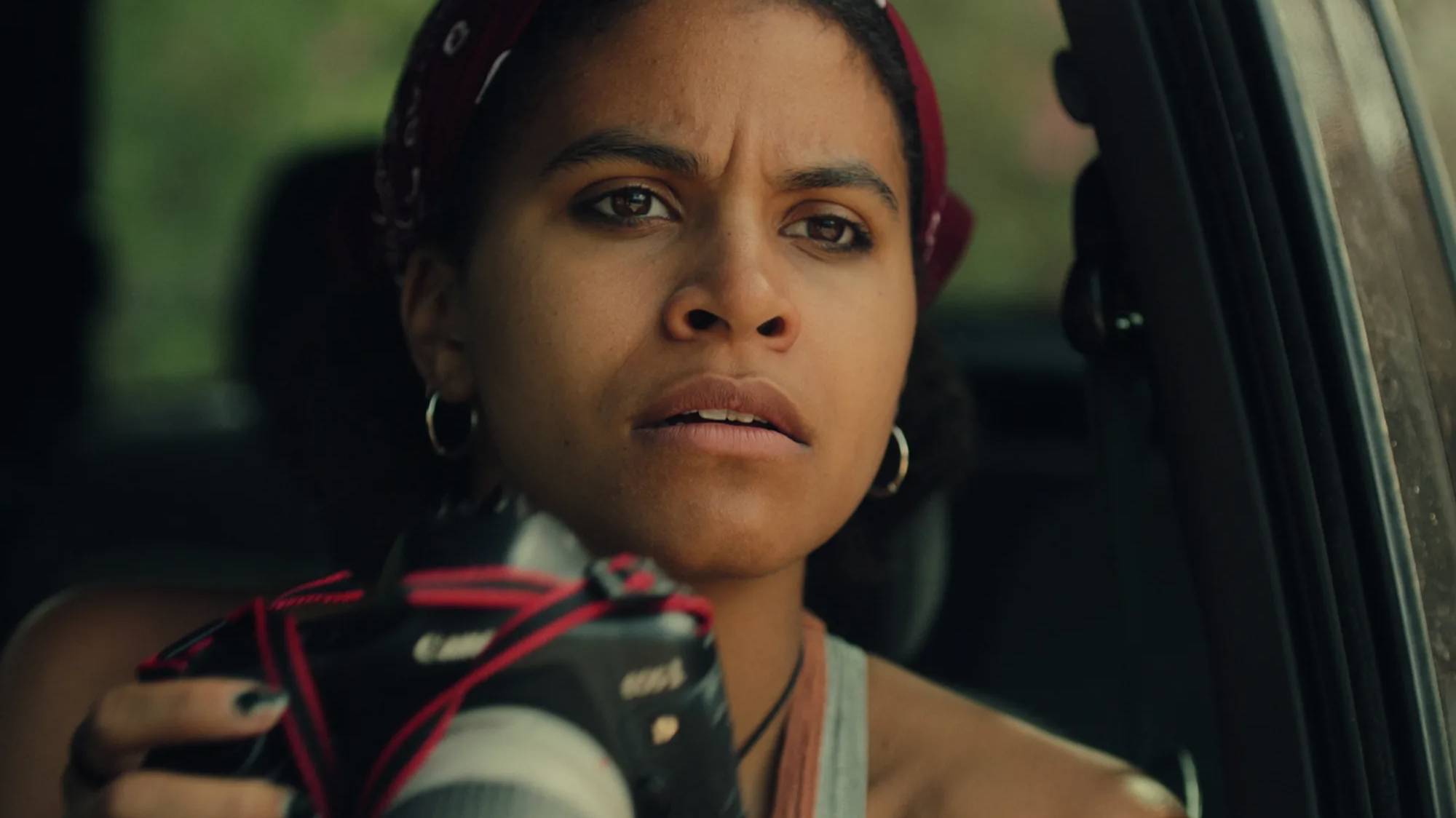 Чёрное зеркало (краткий пересказ 4 серии 6 сезон. КЛИФФХЭНГЕР)