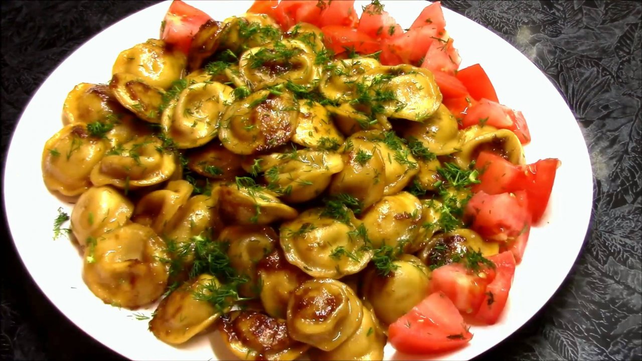 Как вкусно приготовить покупные пельмени.
