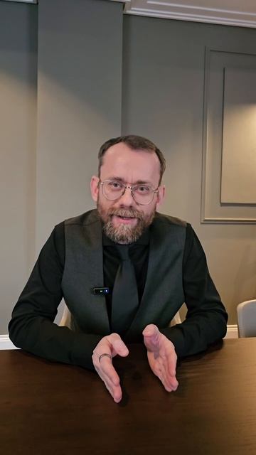 Писатель Константин Образцов - о шоу "Новое слово" и образе писателей в современном мире.