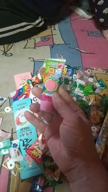 Сладкоешкам.