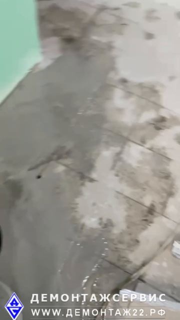 Бурение в полу под сваи