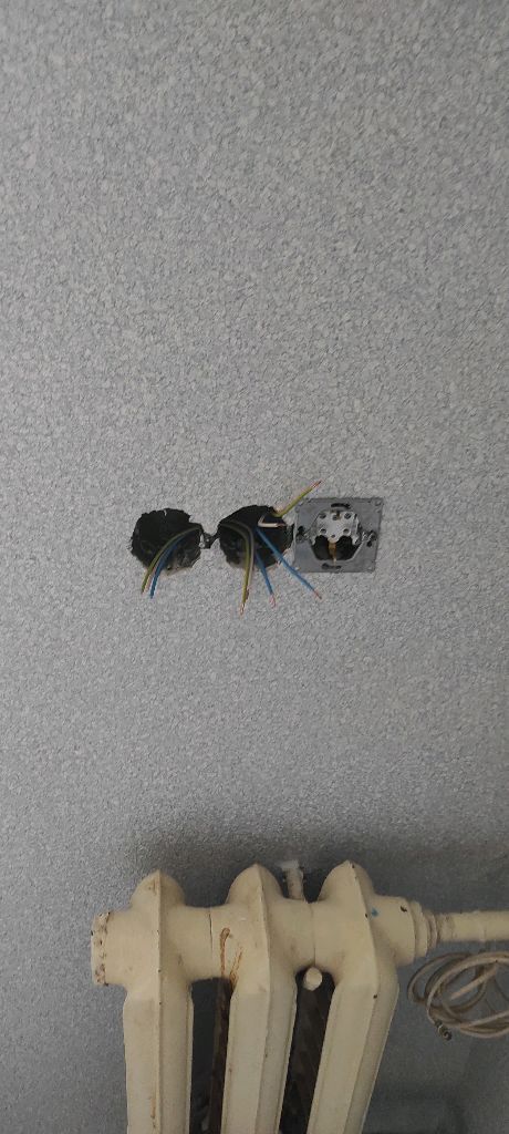 УСТАНОВКА ТРОЙНОЙ РОЗЕТКИ В ПРЯМОМ ЭФИРЕ