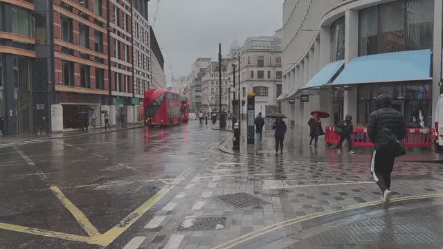 Англия. Прогулка по Лондону в дождливый день