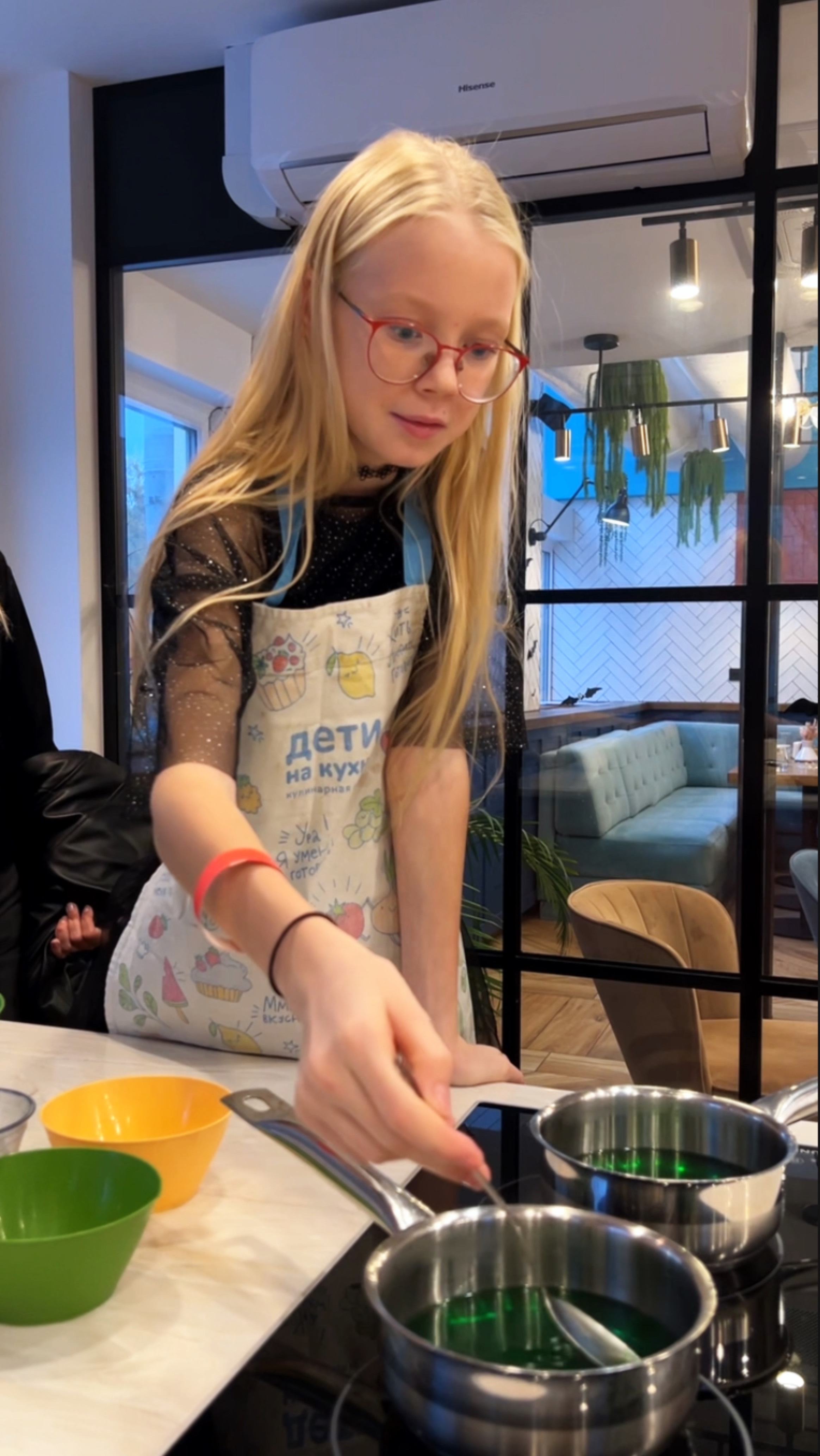 ДЕТИ НА КУХНЕ!