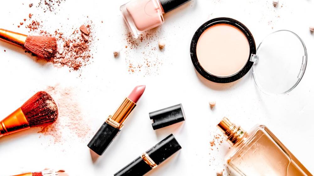 #9 Собирайся со мной // Два макияжа с палеткой теней KikiMora от Love Generation