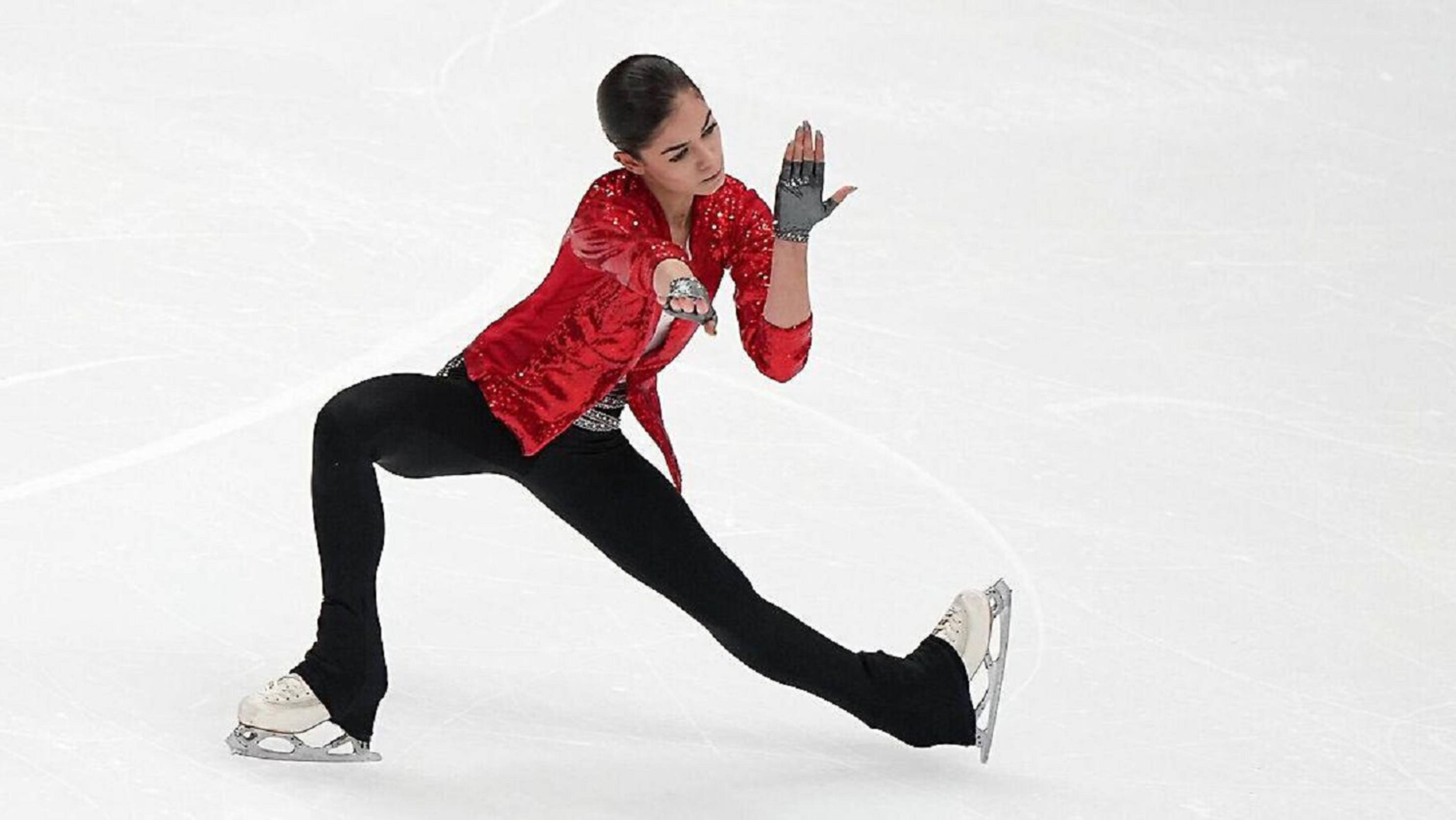 Татьяна Тарасова высказалась о Аделии Петросян и фотосессия Ирины Шейк.