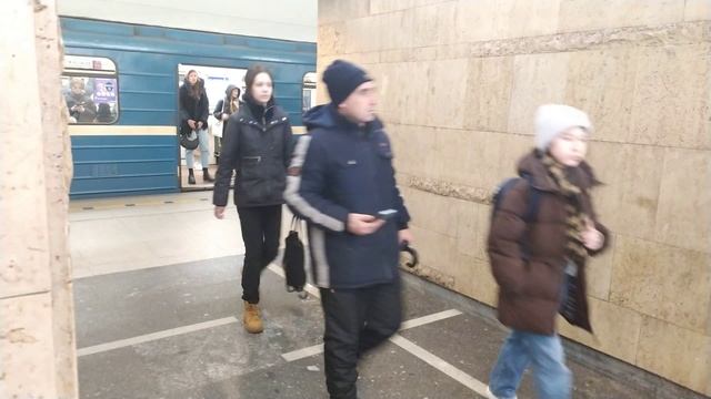 Станция метро Горьковская, Ленинград (Санкт-Петербург), Синяя (Московско-Петроградская) Линия