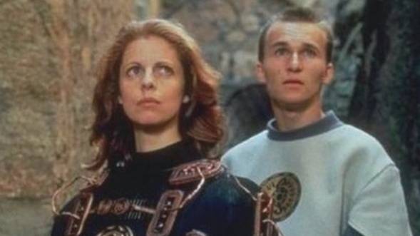 Ашка из сериала "Чародей" (1995) / Хезер Митчелл / параллельные миры / фантастика / кинематограф