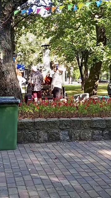 Городской пикник в Королевском парке Калининграда.