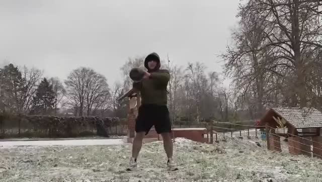 Тренировка с гирей на всё тело