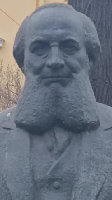 Бюст П.П. Семёнова-Тян-Шанского