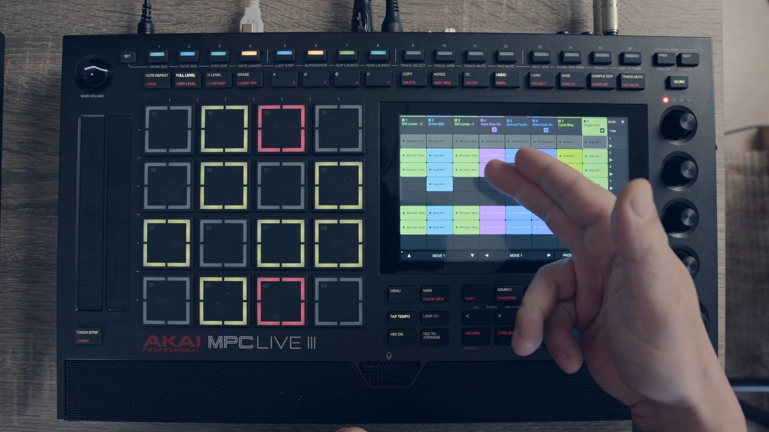 AKAI MPC Live III: Clip Matrix | FX Clips