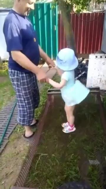 Сельский батут из серии «Детство у бабушки Лето Марьяши»