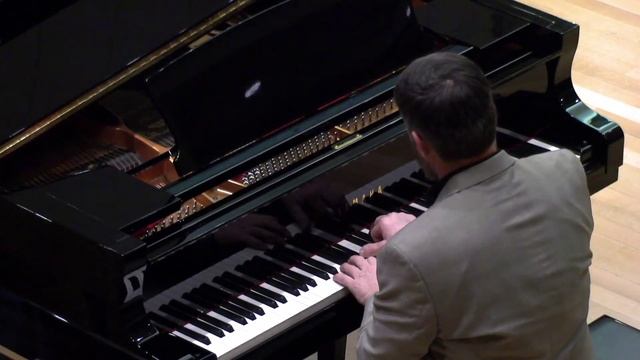 Прохиодят дни, проходят годы..