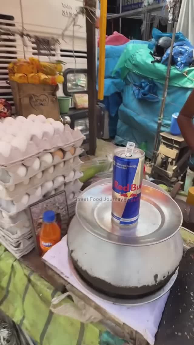 НЕ УВЕРЕН, что этот Red Bull окрыляет. Уличная Еда Мира/ Street Food  t.me/StreetFoodChannel