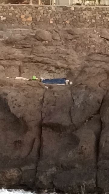 Лежанка дикого туриста. Тенерифе