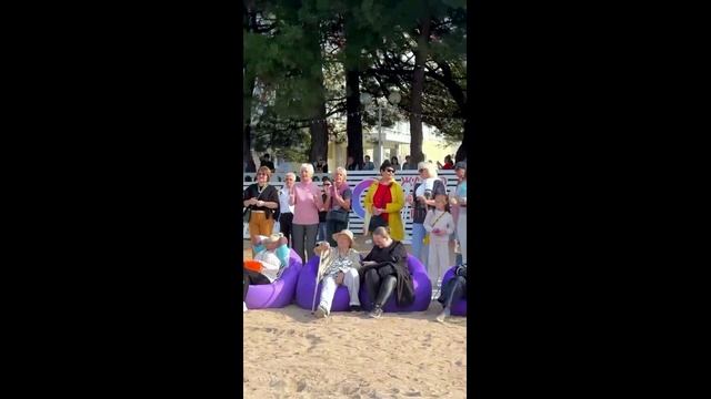 На пляже в ноябре. Геленджик.