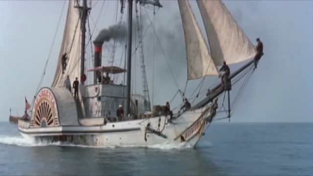 виа Синяя Птица - В море ходят пароходы (клип)