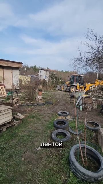 Строительство небольшого монолитного дачного дома на сваях: Часть 1