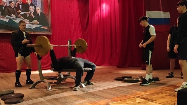 Открытый  чемпионат  ДонНТУ по пауэрлифтингу (Русский жим). 0. Разогрев перед соревнованиями