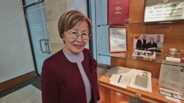 Наталья Малышева о выставке "Эпоха в документах. Личный фонд М.Е.Николаева" в ДП1. На якутском языке