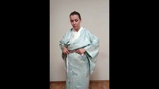 Как самостоятельно надеть кимоно и завязать пояс оби