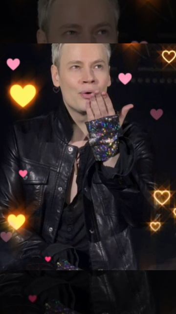 Встречаем субботнее утро с любимым Музыкантом... Всем отличного настроения...