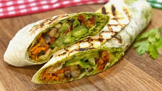 Вкуснейшая ШАУРМА с соусом из Авокадо...🌯🥑😋    Рецепт ⤵️