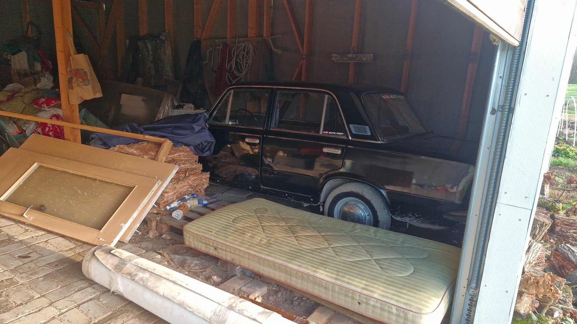 Где Копейка,Что с Копейкой,ты её продал,расскажи о Копейке!? Никто не забыт, ничто не забыто.