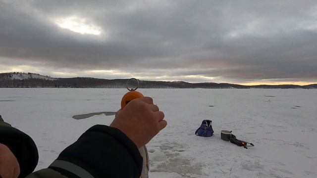 Рыбалка 2024-25 / Щука на жерлицы / На озере Иремель / Хороших щук поймали мы