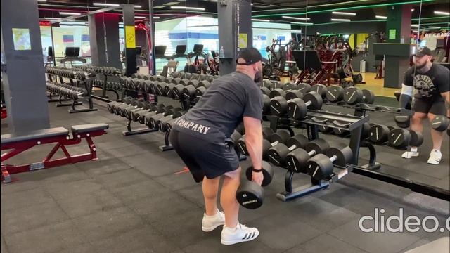 Тяжелая тренировка ног в многоповторном режиме