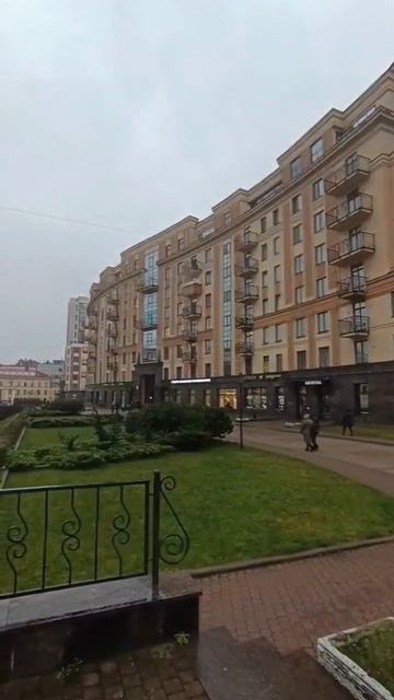 Парадная улица, 3