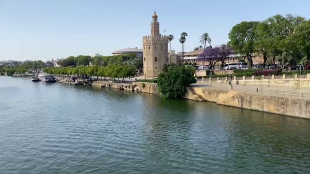 Река Гвадалквивир в Севилье