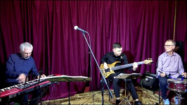 16 Как всегда кто-нибудь впереди на полголовы лошади