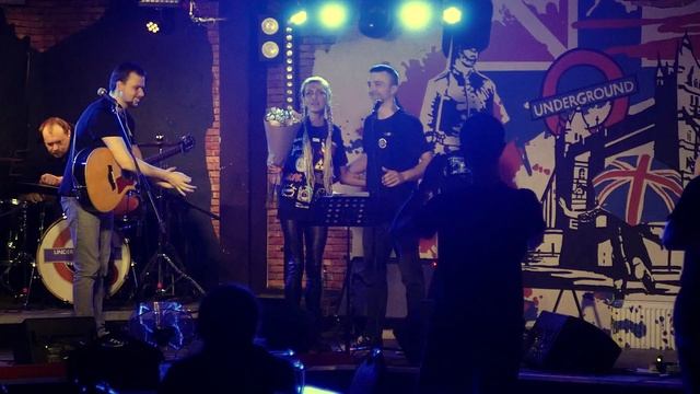 2025-11-09 - Группа «Акура» поздравляет Еву Форс - Rock-November-Fest в клубе «Big Ben»