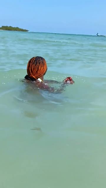 Африканка Любит Быть Мокрой. Кения #travel #кения #beach #путешествия #море #africa #love #couple