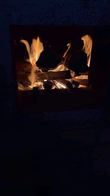 Треск дров. Дачные будни в Беларуси