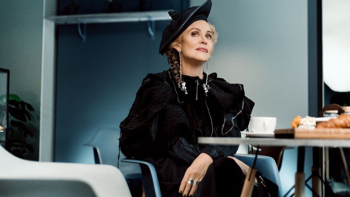 ЧТО ЖЕ ТЫ, СУДЬБА МОЯ