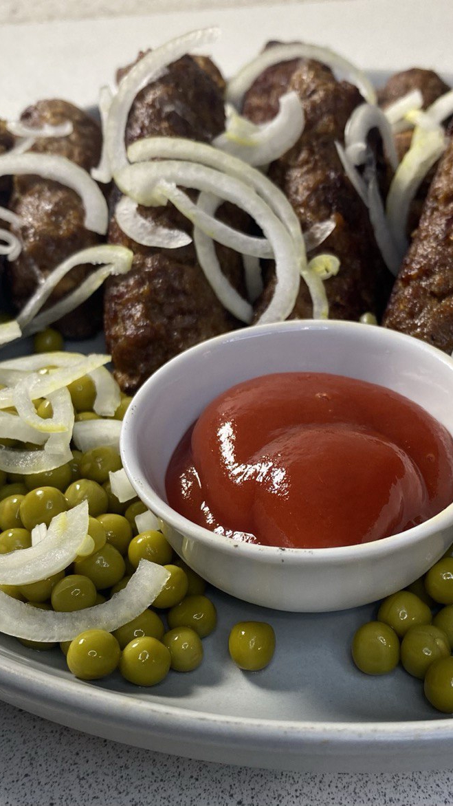 Мясные колбаски из говяжьего фарша. Молдавские "Мититеи"