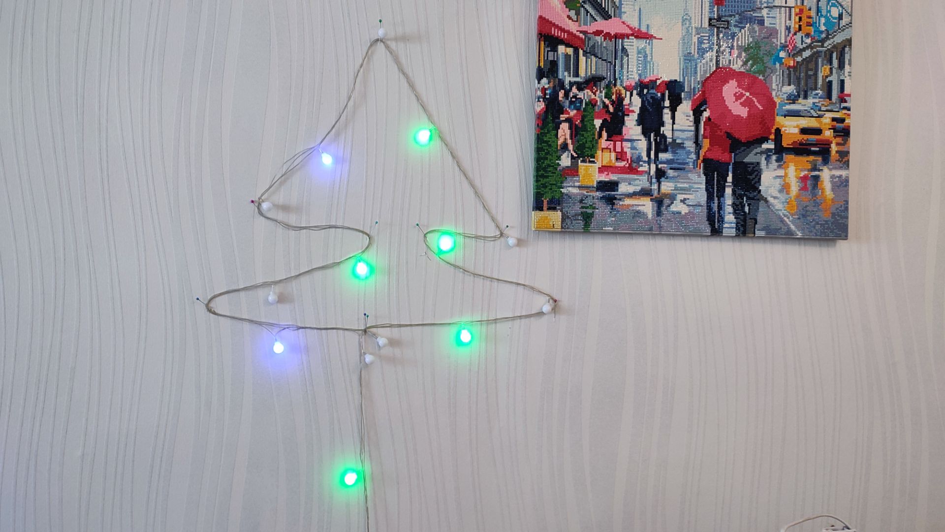 Завтрак. Укрепляю выкройки. Повесила ёлку. Дневник за 20 ноября 2025 год