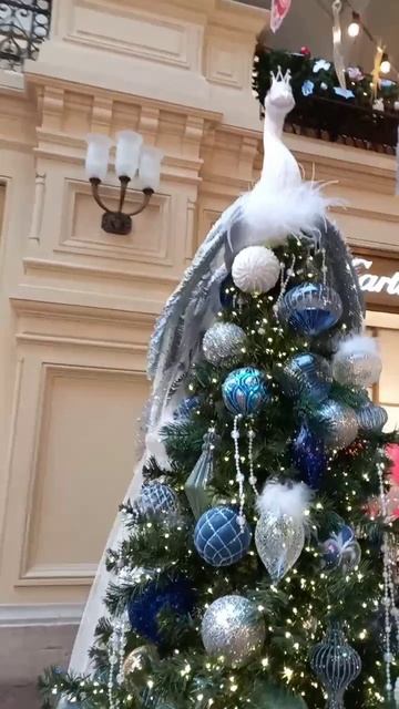 ПАВЛИН на ёлке.