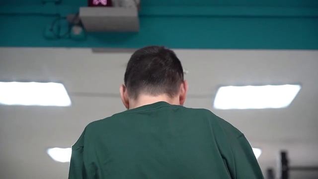 Парализованный хабаровчанин открыл свой медицинский центр / Сильные люди